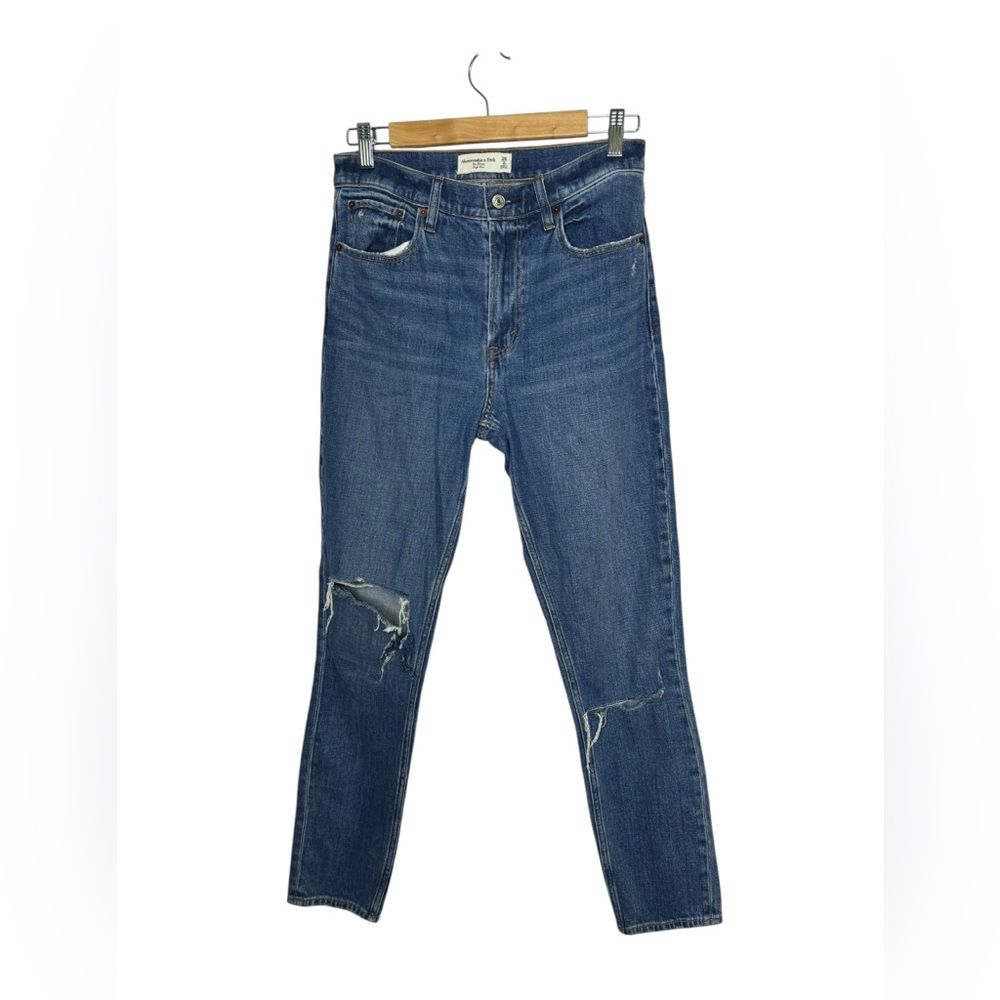 Abercrombie & Fitch The Skinny High Rise 26/2R Distressed Jeans Knee